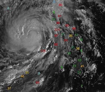 Satellitenbild und 24 h Niederschlagsmengen von 0 UTC (Samstag, 09.11.13)