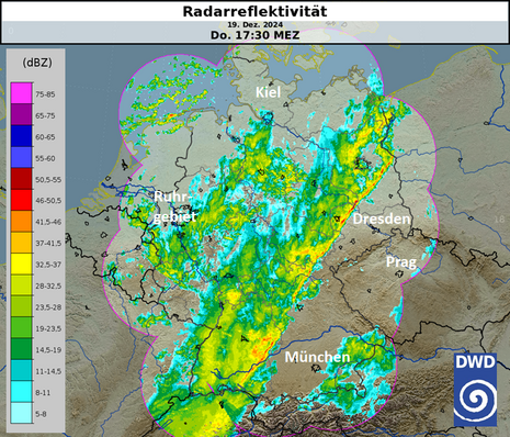 Radarreflektivität am Donnerstag, 19.12.2024, 17:30 MEZ (in dBZ) (Quelle DWD - Deutscher Wetterdienst)