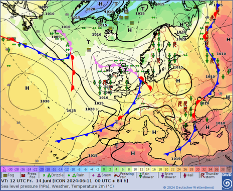 Vorhersage Bodenwetterkarte mit Frontensystemen, Isobaren und Wettersymbolen für Freitag, 14.06.2024, 12 UTC/14 MESZ (Quelle DWD)