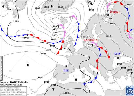 Abb 4: Kartenausschnitt zeigt den Nordatlantik und Europa. Dargestellt sind die Linien gleichen Luftdrucks, Hoch- und Tiefzentren sowie deren Namen und die Luftmassengrenzen. (Quelle DWD - Deutscher Wetterdienst)