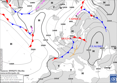 Karte Europa und Nordatlantik mit Isobaren und Druckzentren für Samstag, 06.07.2024 mittags (Quelle Deutscher Wetterdienst)