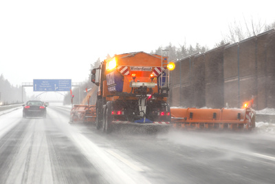 Winterchaos auf Autobahn